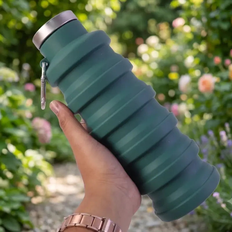 Foldable Silicone Water Bottle – Collapsible Leak-Proof Travel Bottle with Carabiner for Sports, Gym & Outdoor Use