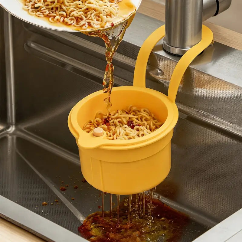 Plastic sink strainer with handle for fruits and vegetables